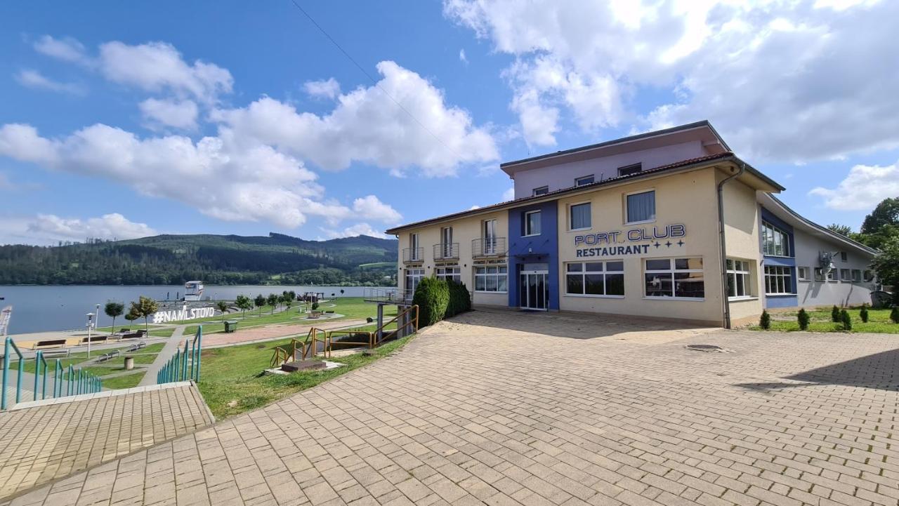 Port Club Pension & Restaurant Námestovo Exterior foto