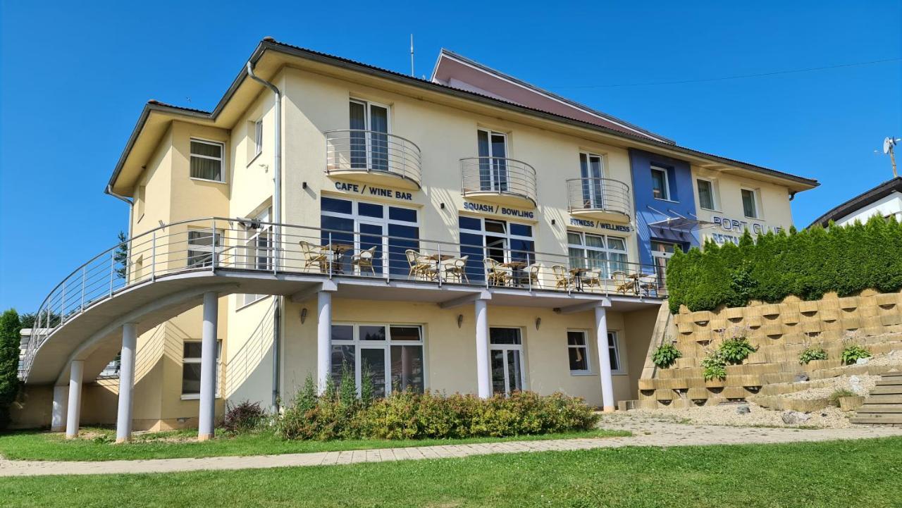 Port Club Pension & Restaurant Námestovo Exterior foto